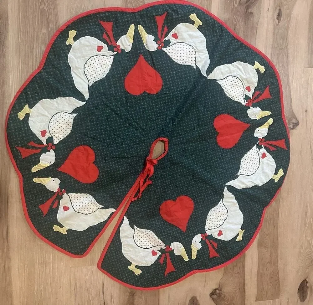 Handmade Vintage Quilted Cottage Christmas Goose Tree Skirt Country Farmhouse